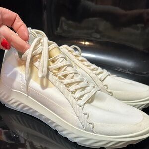 Ecco Women's Cream Sneakers